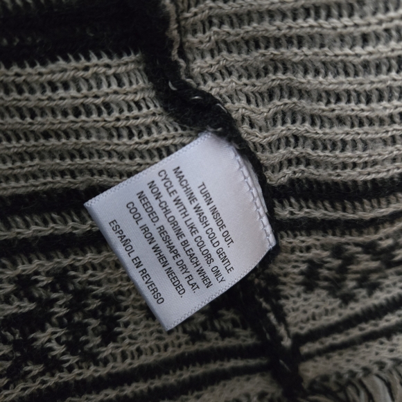 Style & Co Asymmetrical Aztec Printed Woven Open Front Shawl Poncho L - Picture 6 of 6